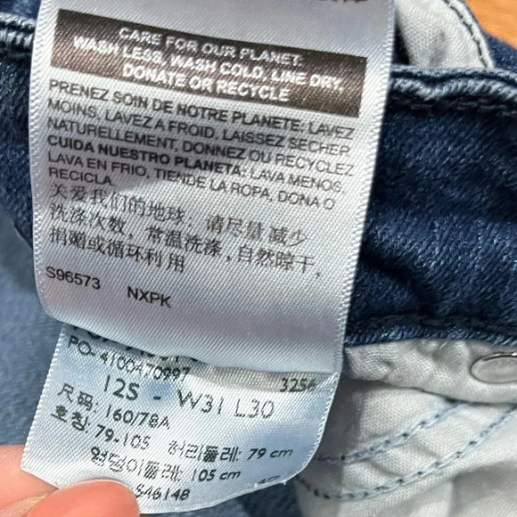 Signature By Levi Shorts - Picture 3 of 3